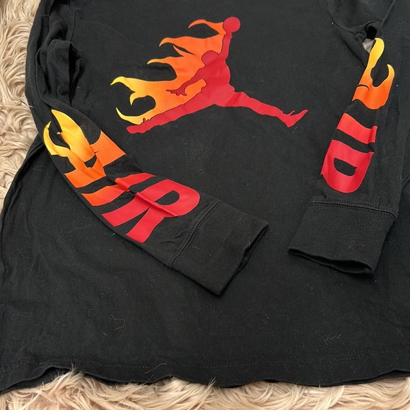 Air Jordon Long Sleeve - Picture 2 of 3